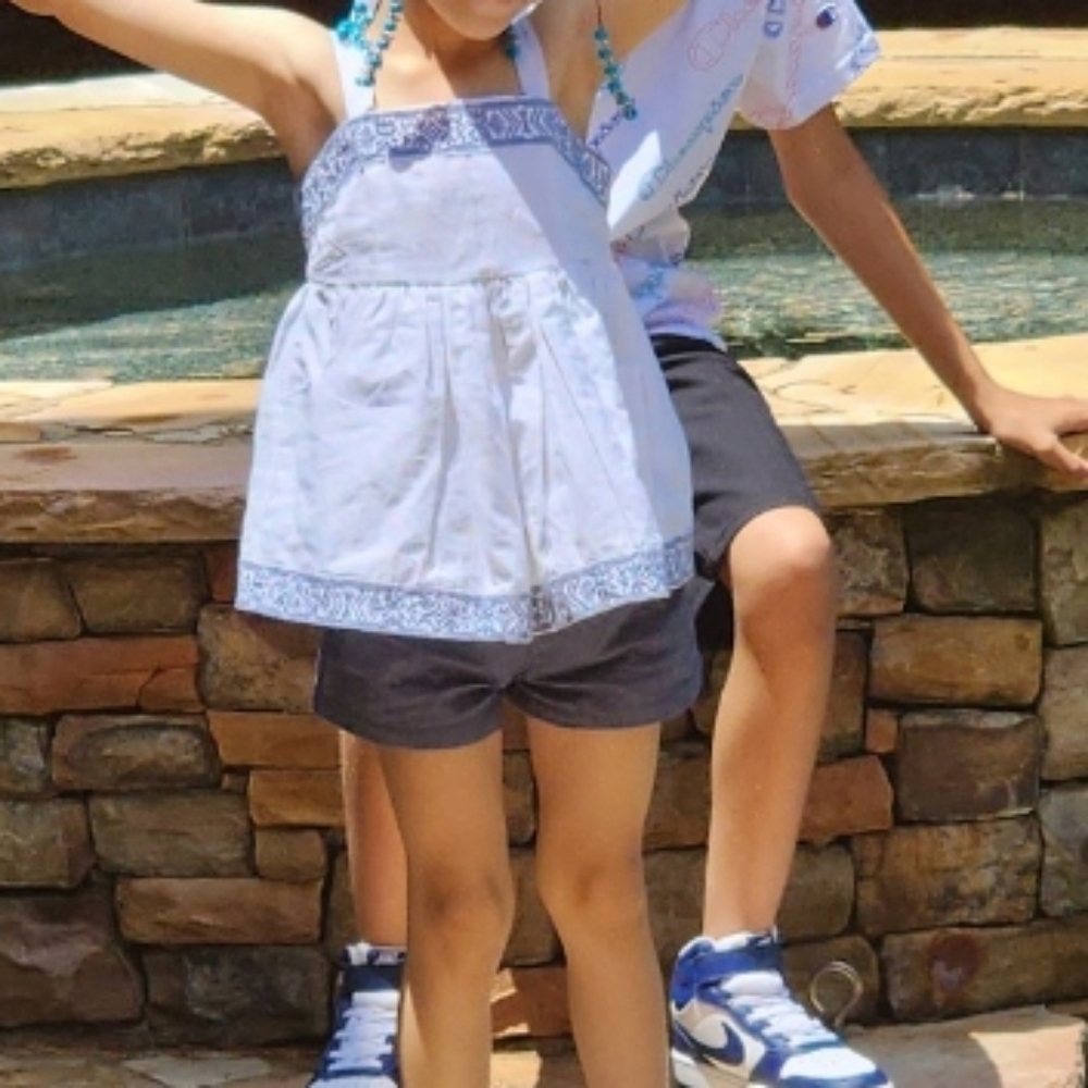 Tahari 2 piece Short Set Size 3T
